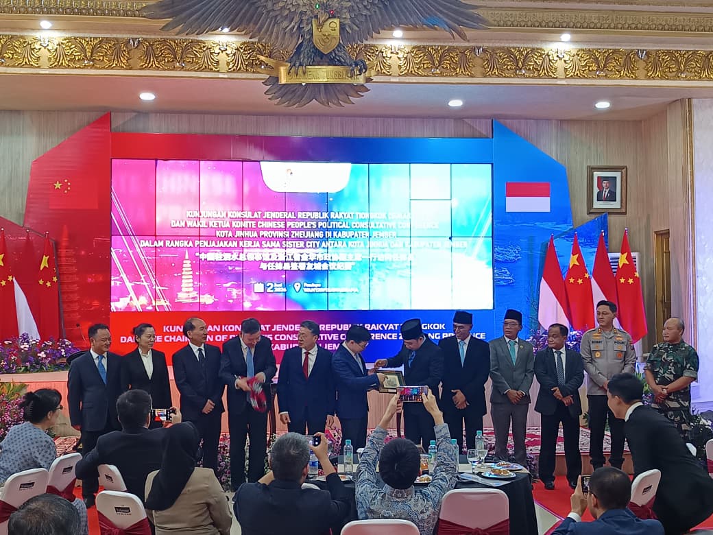 Gambar Acara jember dan China Gambar Acara jember dan China