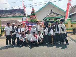 Kompak dan Penuh Semangat, Pj Kades Upadi Prayogo Pimpin Desa Glundengan Ramaikan Kirab Ancak Agung Jember 2026